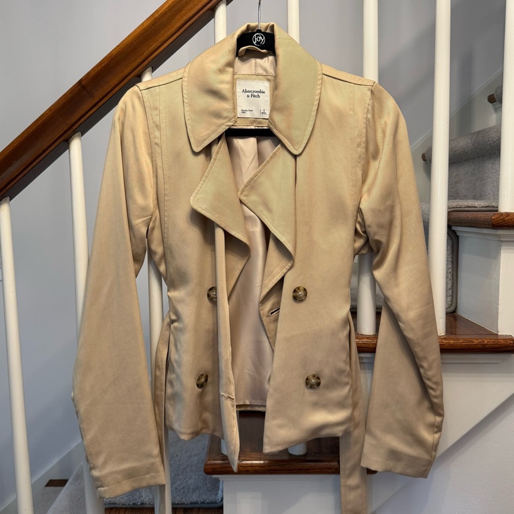 Abercrombie & Fitch Beige Trench Coat